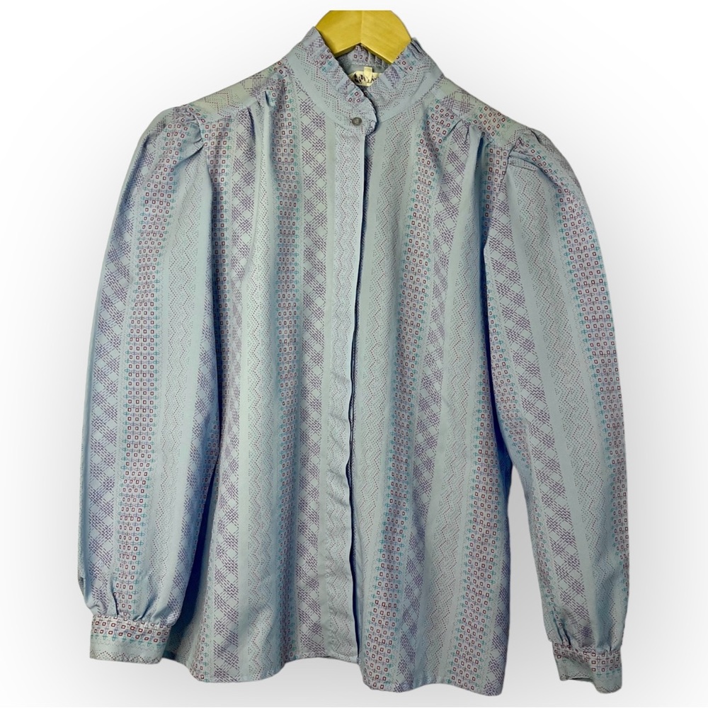 Vintage prairie style patterned baby blue pleated collar covered buttons